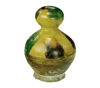 Qing tri-colored gourd-shaped bottle